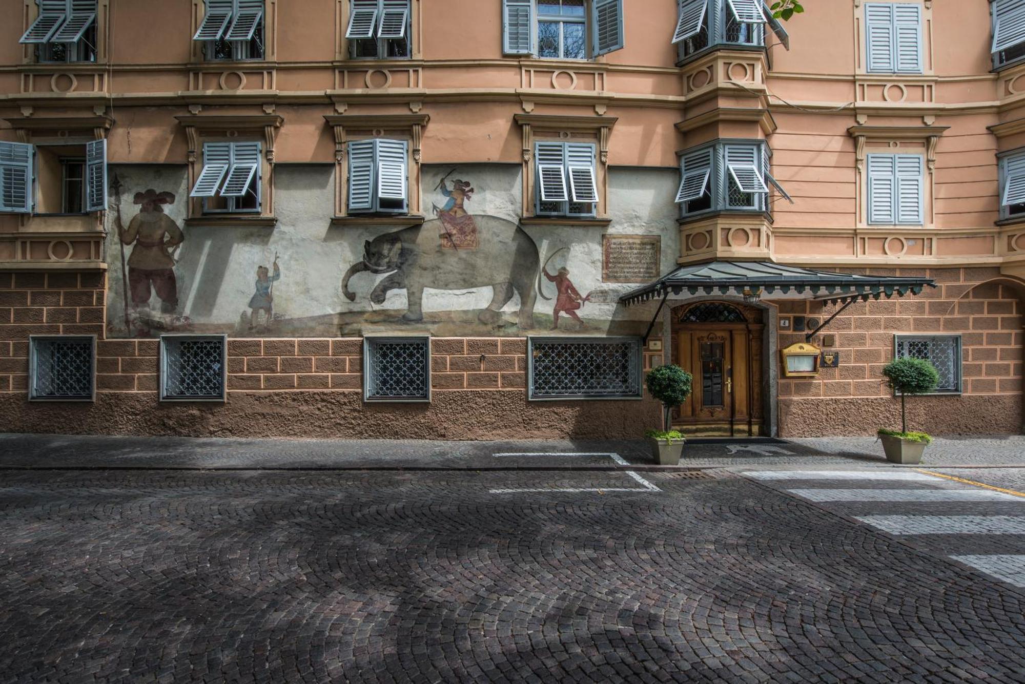 Hotel Elephant Brixen Exterior foto